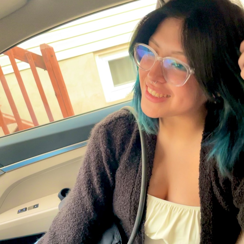 Meet your Posher, Adriana